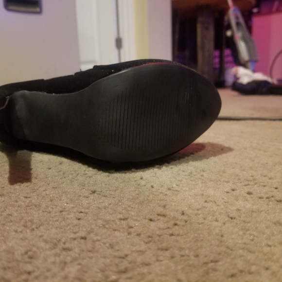 Black thigh high boots - Picture 3 of 8